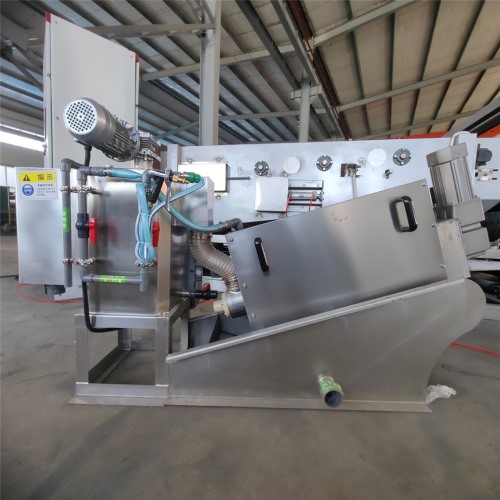 疊螺式污泥脫水機完工發(fā)貨！