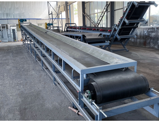 一臺(tái)皮帶輸送機(jī)發(fā)貨啦！