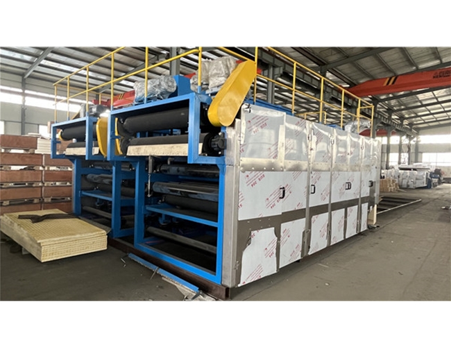 某污水處理廠訂購的2臺污泥二次脫水機完工發(fā)貨！