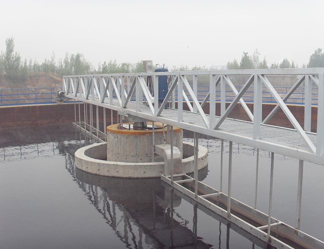 周邊傳動(dòng)虹吸泥機(jī)