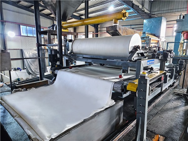 浙江客戶定制的智能超高壓疊層壓濾機，投入使用啦！