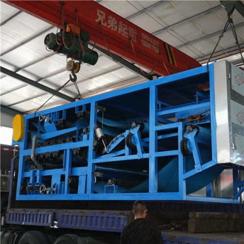 高壓帶式壓濾機(jī)發(fā)貨啦！