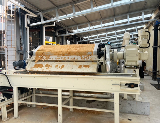 橡膠帶式真空過濾機，唐山客戶硫酸鈣脫水投入使用！