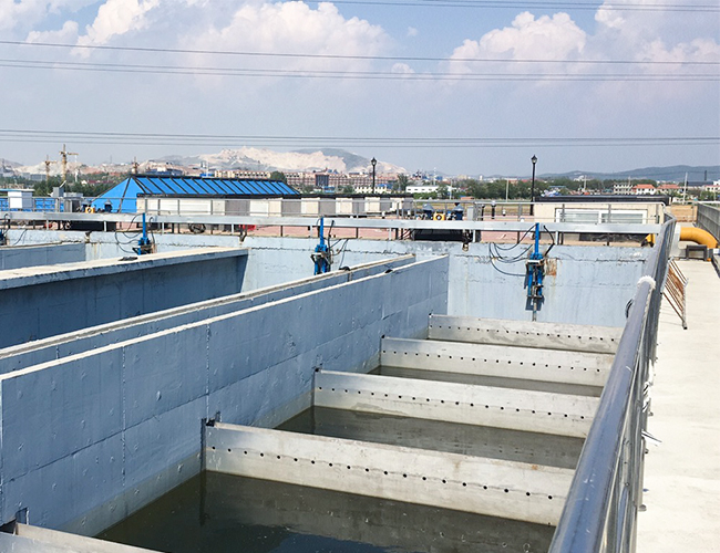 液壓往復(fù)式刮泥機