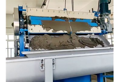 博宇環(huán)保帶式污泥脫水機，保障污泥處理效率！