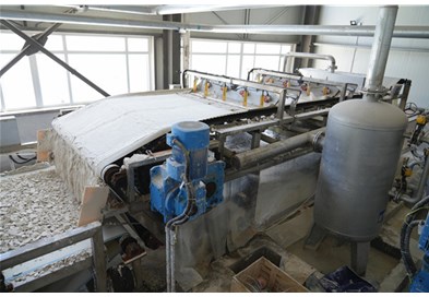 神奇！橡膠帶式真空過濾機讓碳酸鈣脫水變得如此簡單