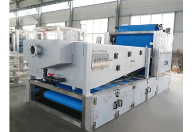帶式濃縮脫水一體機(jī)集成化設(shè)計(jì)，節(jié)省空間與成本!