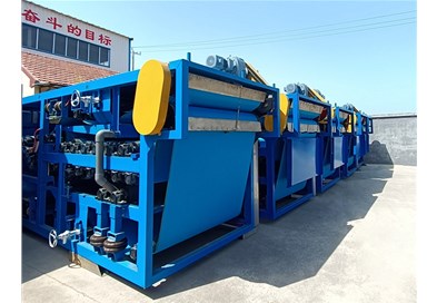 市政污泥二次脫水用什么設備？當然是高壓帶式壓濾機