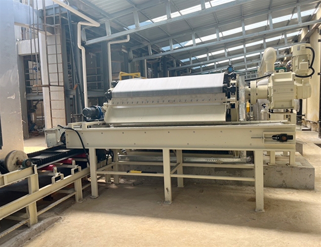 真空皮帶脫水機(jī)